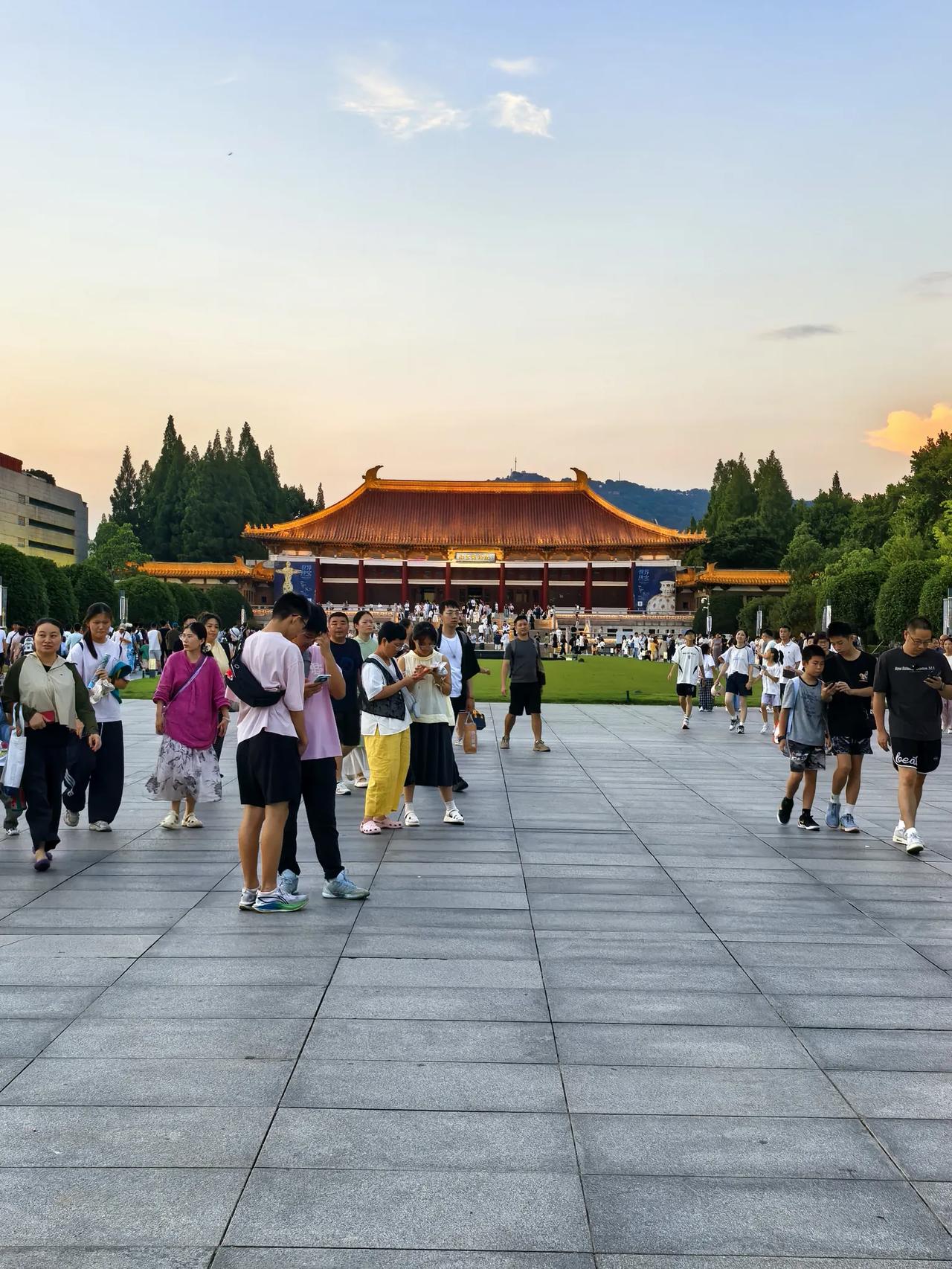 AI复盘:长电科技A股今日走势情况及展望

一、今日行情概览

收盘数据： 长电