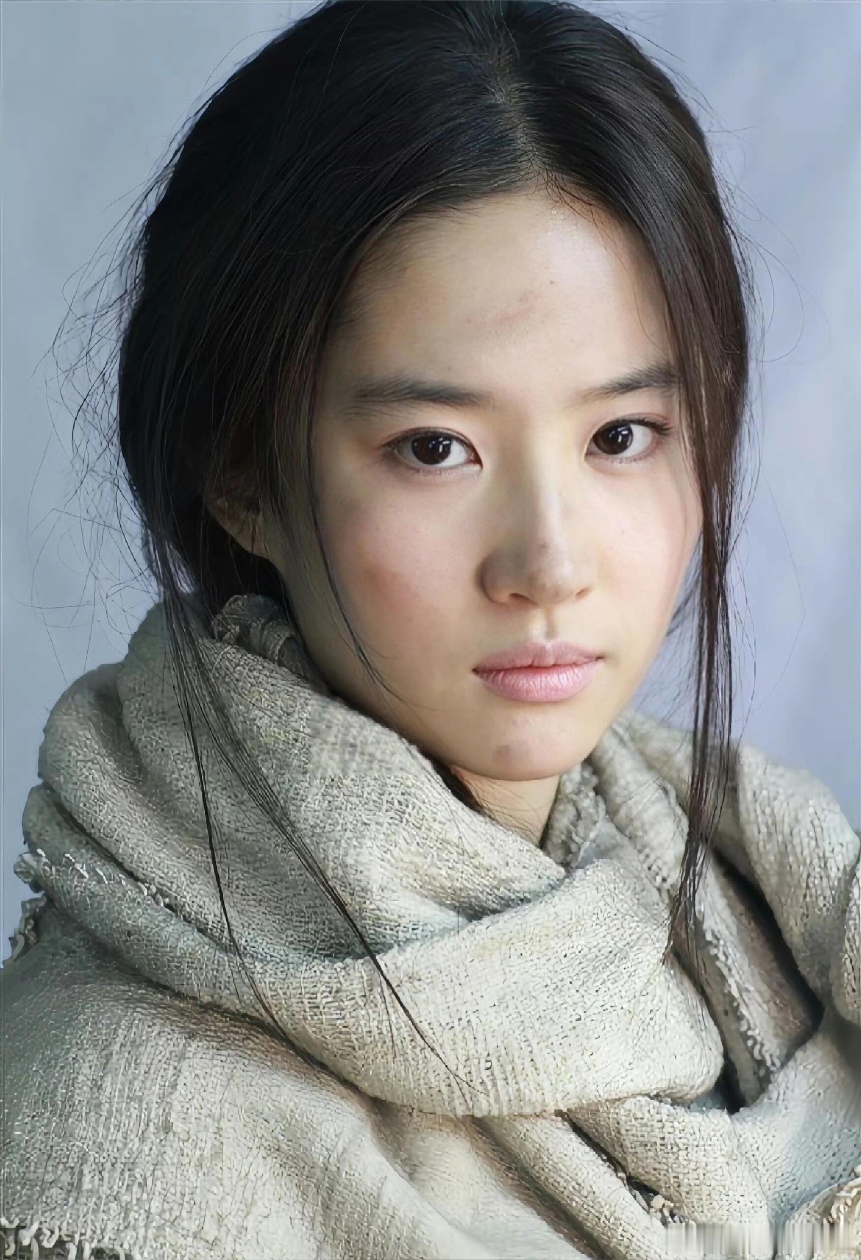 刘亦菲《铜雀台》定妆照曝光，粗布麻衣却美出天际，这造型也太绝了吧！刘亦菲在《铜雀