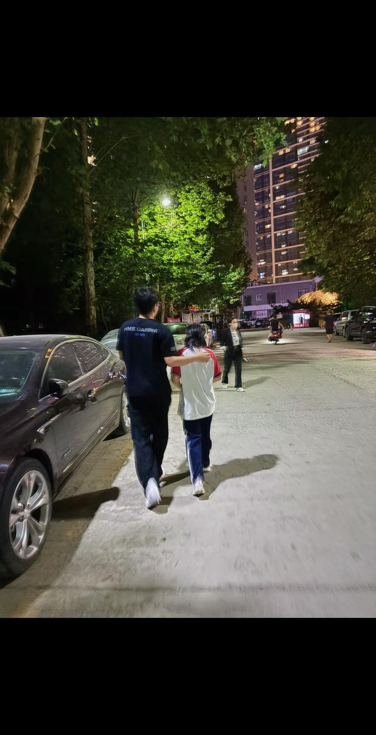盼望你们快点长大，又害怕你们太快长大~