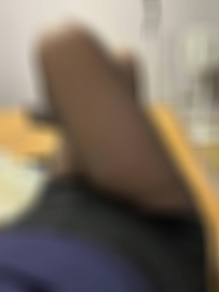 嗨 