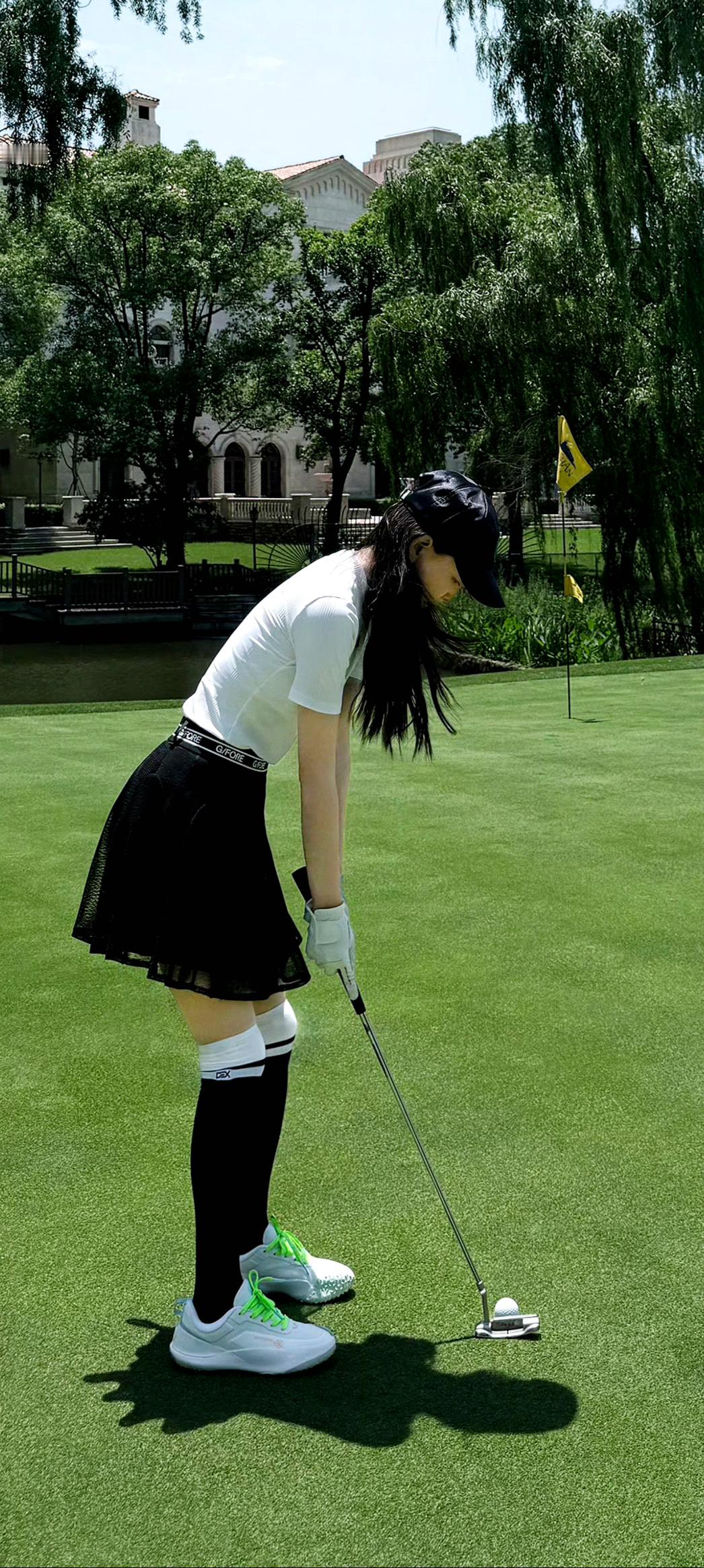 扫毒风暴12集100秒激战戏王奇在打高尔夫⛳⛳⛳于文文扫毒风暴于文文[超话] ​