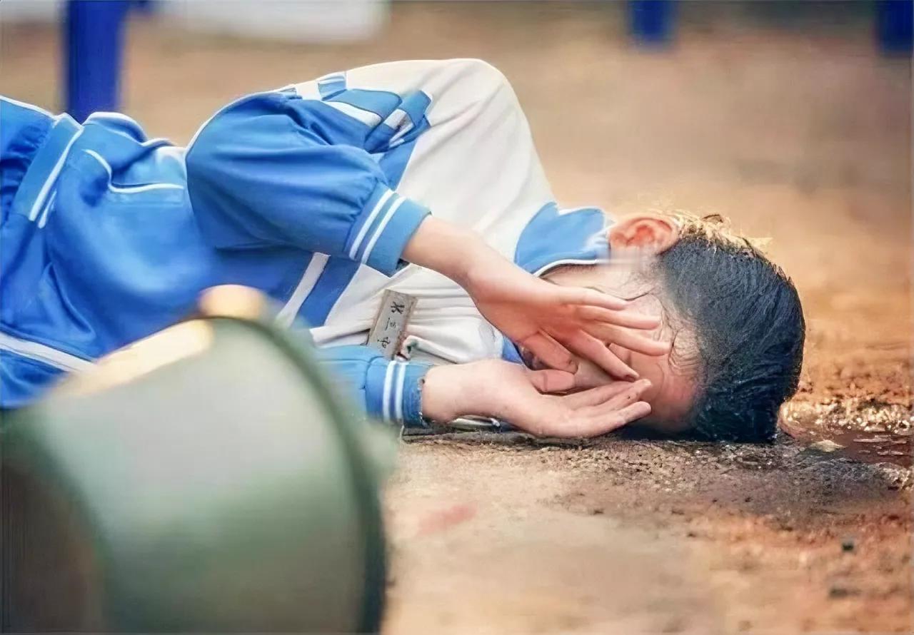 题：12
#如何识别校园霸凌# 

校园霸凌是一种严重的社会问题，识别其表现对于