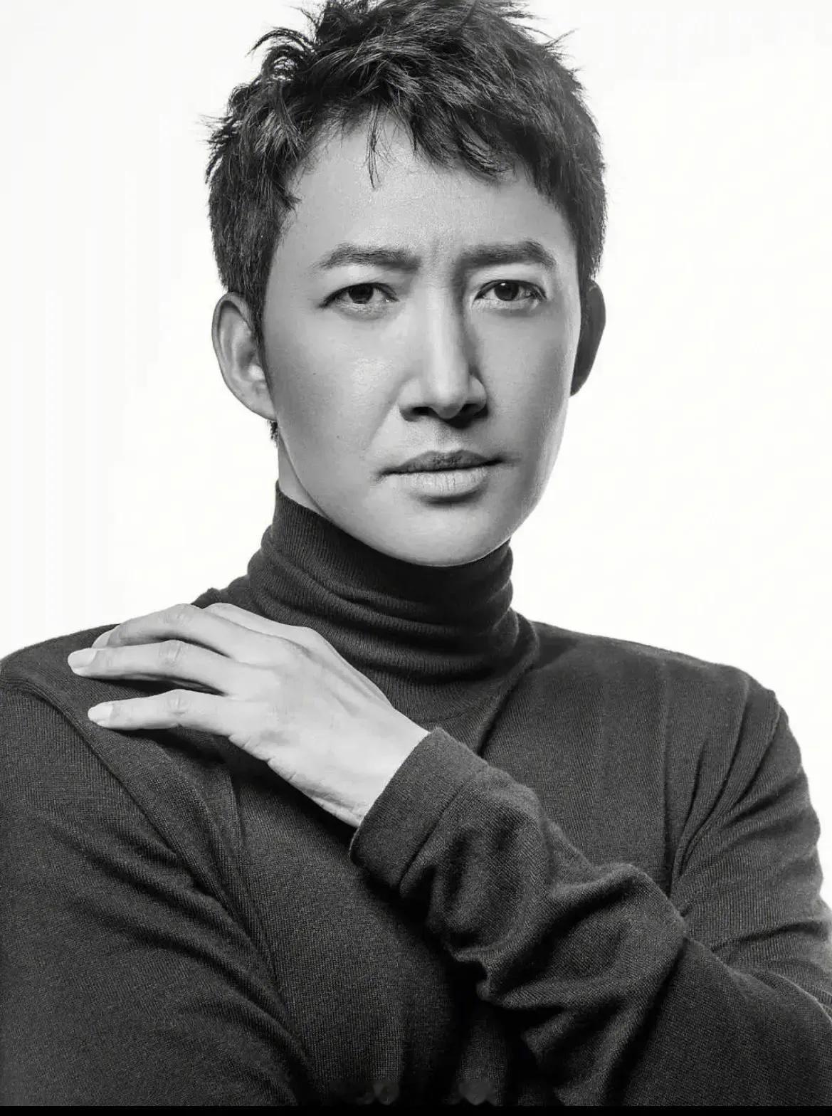 演员王阳，本可以靠着丰厚的家底富裕的生活，却非要凭着自己对娱乐圈的一腔热血去奋斗