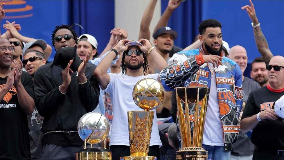 湖人队以125亿美元的天价易主，彻底捅破了NBA球队估值的天花板。

摩根大通最