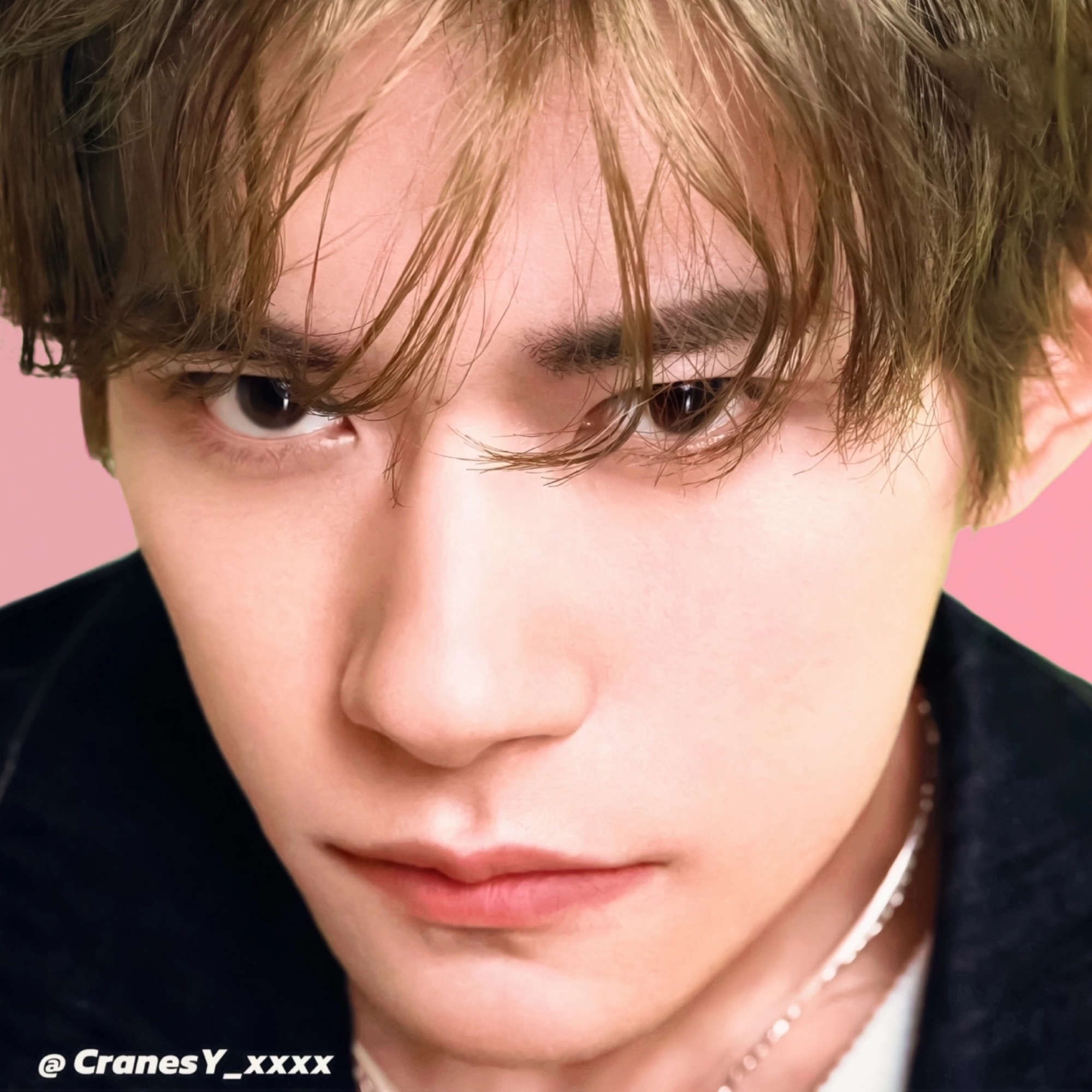 #易烊千玺[超话]#你以为我刀枪不入，我以为你百毒不侵𝒴ℴ𝓊 𝓉𝒽ℴ𝓊