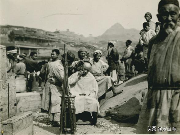 《资治通鉴・后梁纪三》・后梁均王乾化三年（913 年）
【原文】均王乾化三年 (