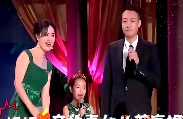 朱媛媛于5月17日因癌症永远地离开了我们。
突然想起她和辛柏青当年推掉《潜伏》的