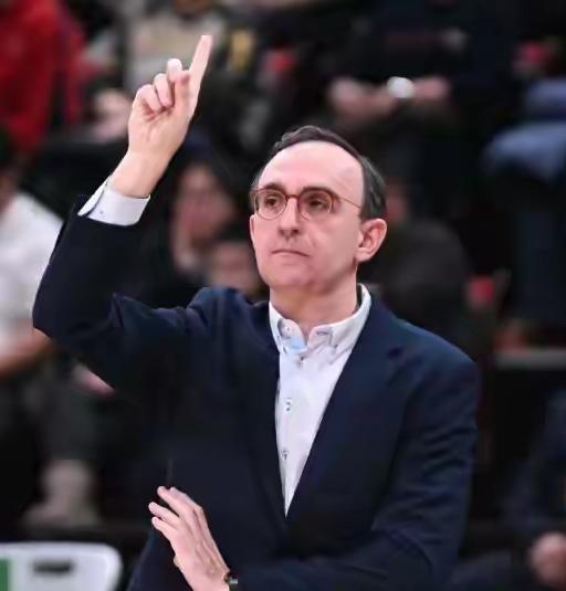 突然高调起来的辽宁队第二阶段能取得怎样的成绩？
辽宁队休赛期虽引进了哈维和布罗金