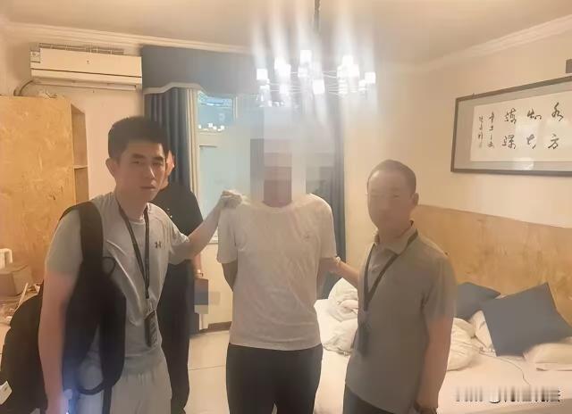 浙江杭州，一男子急着找老婆，要求蛮高的，既要长得漂亮，又得温柔体贴，还很快网恋了