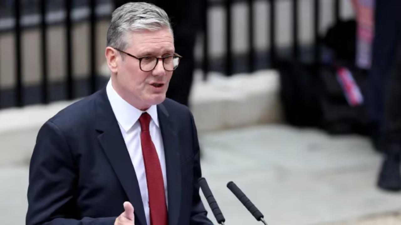 特朗普破防，普京意外！英国首相当众狂怼西方，力挺中国：世界三大强国实锤！

这话