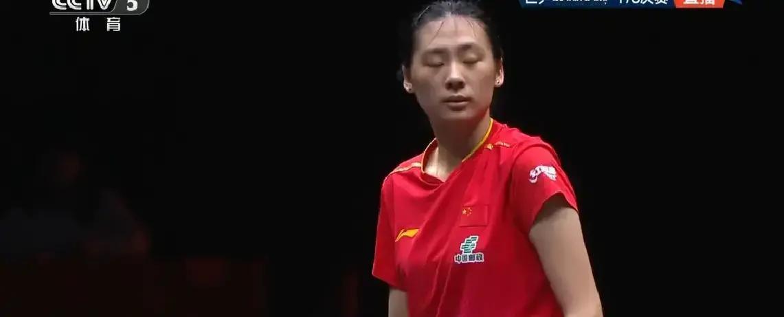 刚在香港看了场WTT年终总决赛的女单球。
 
陈熠对朱雨玲，打满七局才分胜负。