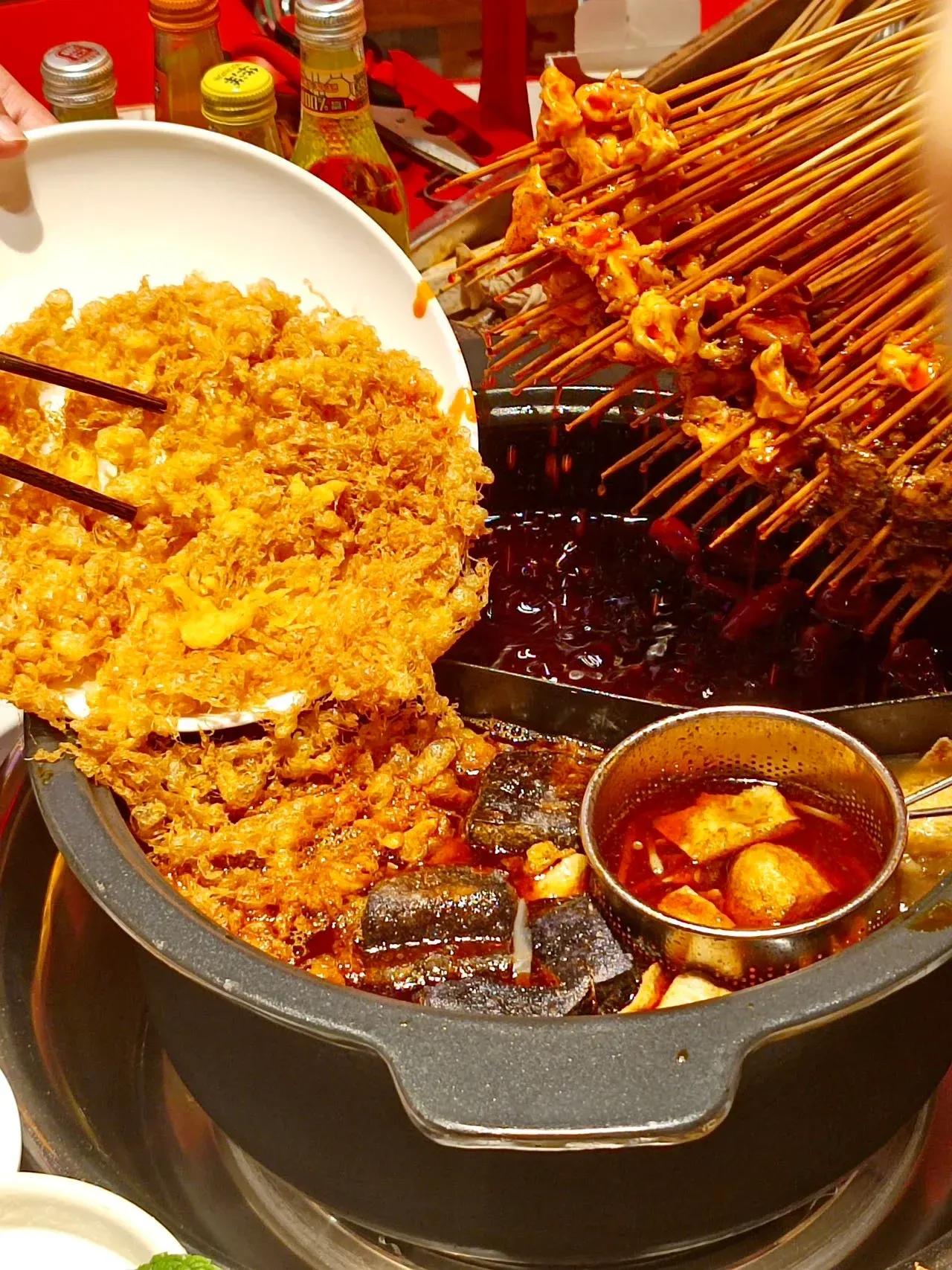 九街淑芬：重庆味道，新鲜体验🍡


你们知道在解放碑哪里可以找到真正的重庆味道