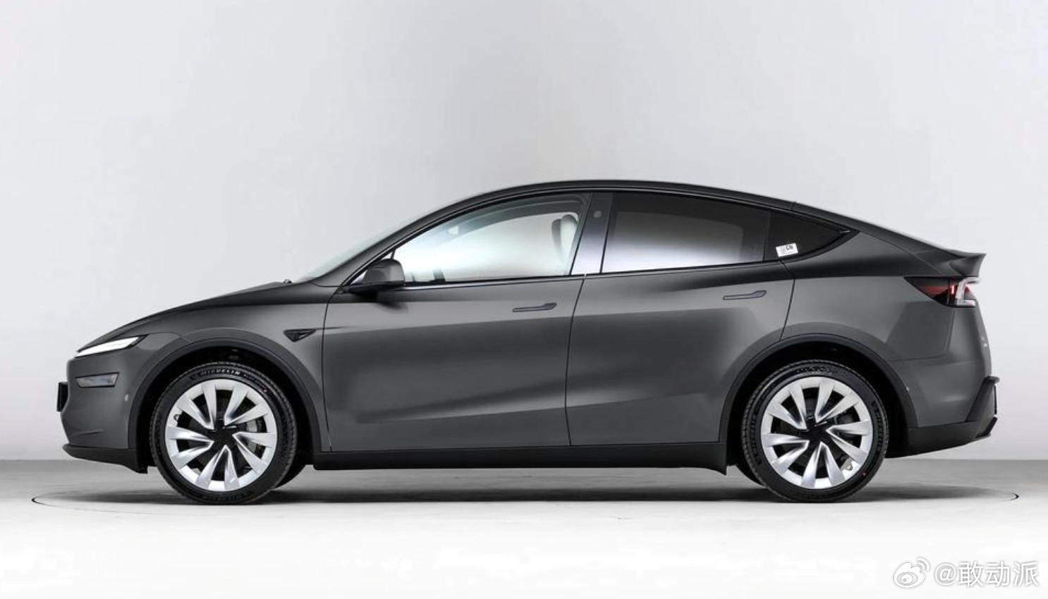 曾被称“特斯拉杀手”的美国电动车品牌Rivian ，在国内市场近乎“隐身”，核心