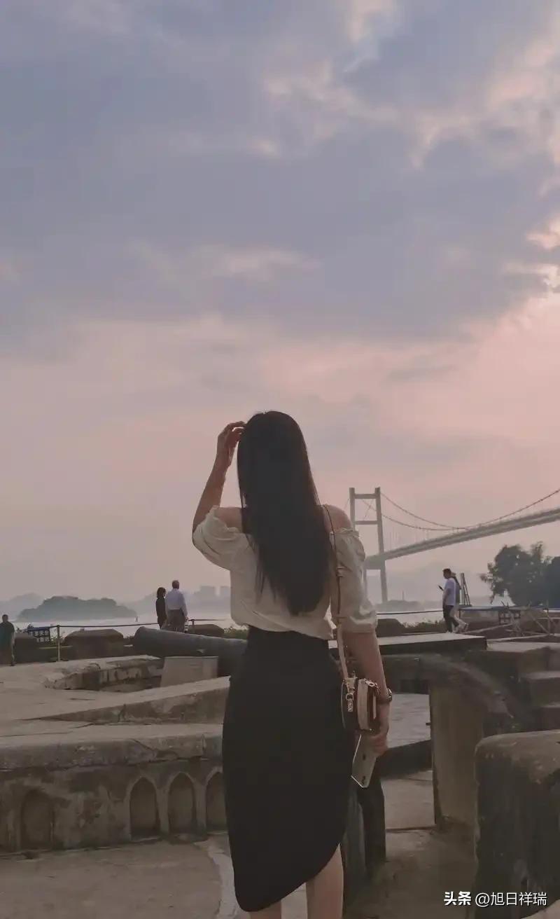 上海再婚妻子拿出全部积蓄帮丈夫打官司要回房子，丈夫转头却立遗嘱把450万补偿款全