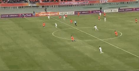 王大雷，点赞！[赞]在国家队主帅伊万科维奇的关注下，绝对可以翻身了。未来的主力国