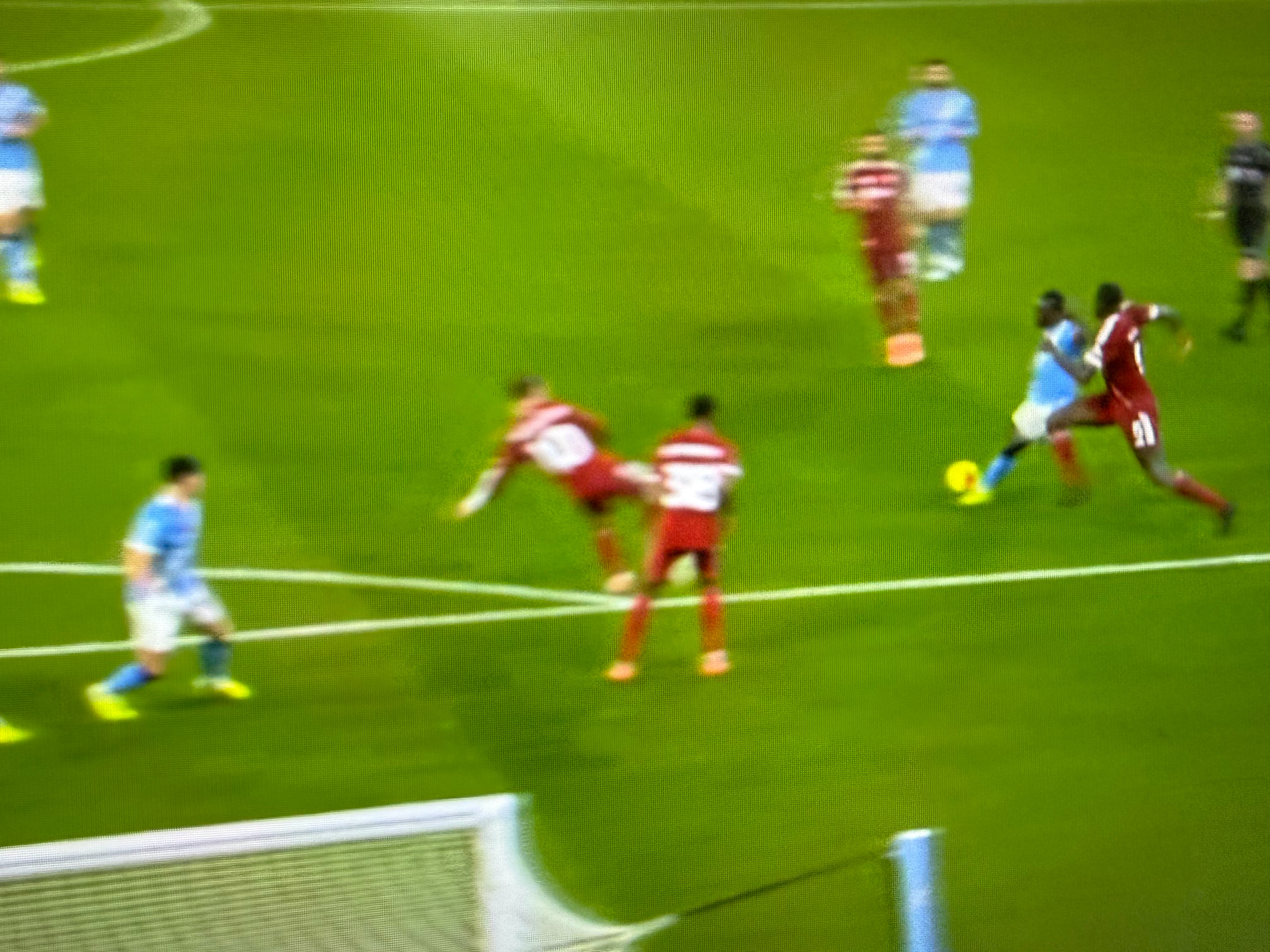 多库是不是疯了啊，非说自己是梅西。 ​​​