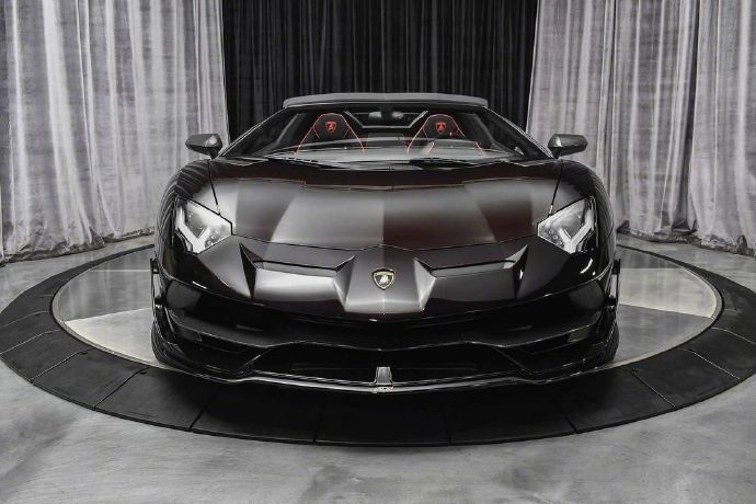 Lamborghini Aventador 