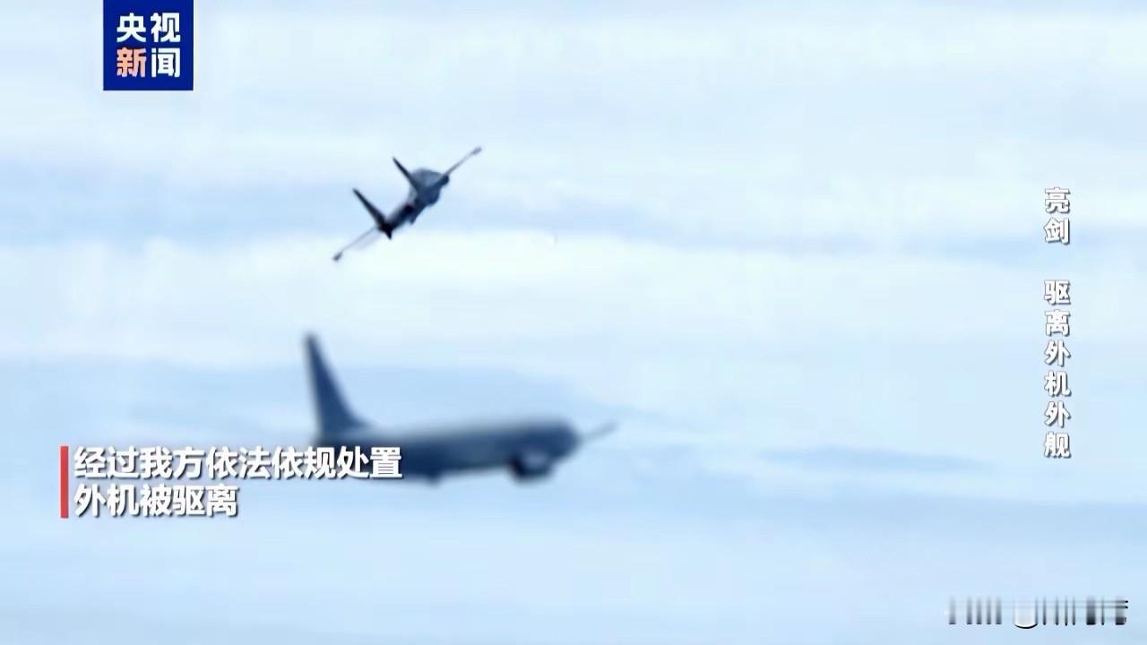 现在的美国只要吃一次败仗，美国瞬间崩塌！
真期待此次伊朗能主动出击，让美国这个苟