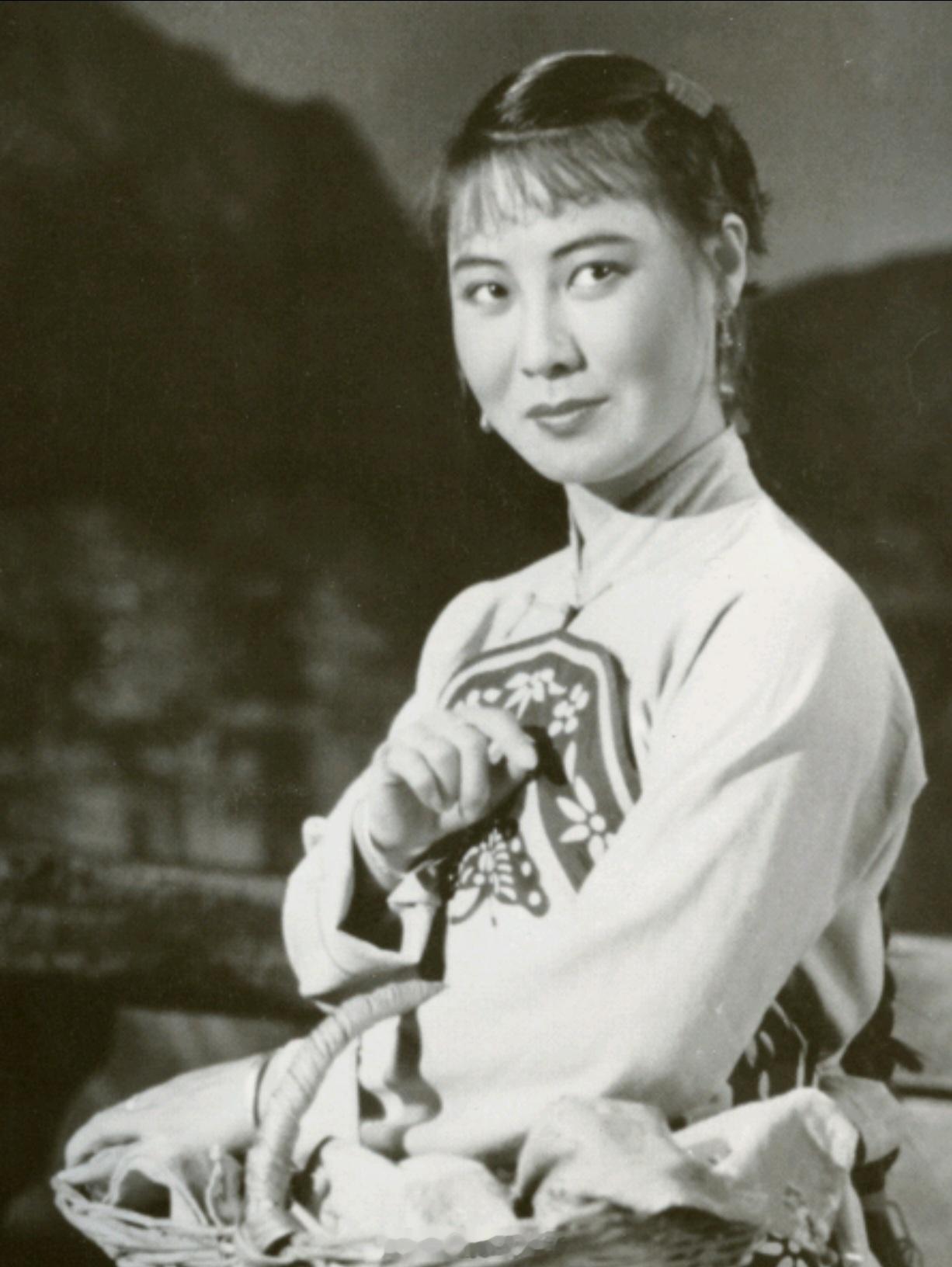郭兰英逝世“一条大河波浪宽，风吹稻花香两岸”