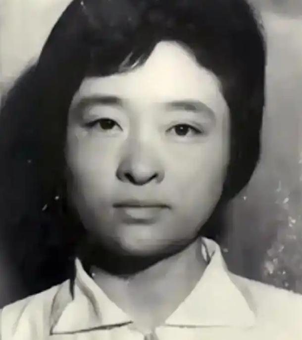 1975年，她用4.5万公款包养了7个情夫，然而整整十年，竟然没有一个人发现，没