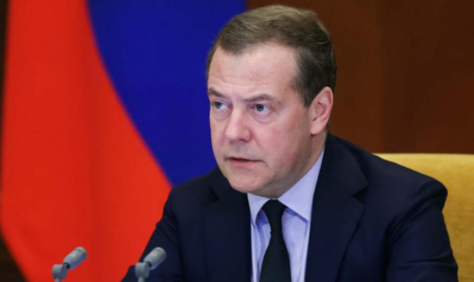 梅德韦杰夫太可怕了，他帮特朗普出了个“损招”，把欧洲吓得够呛。据RT的报道，梅德