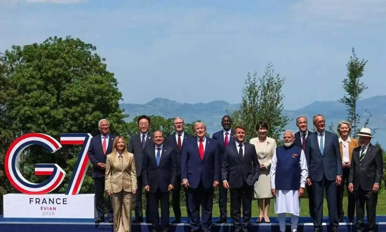 果然，有印度参加的峰会，一般不会形成“公报”。
    这次在法国举行的G7峰会