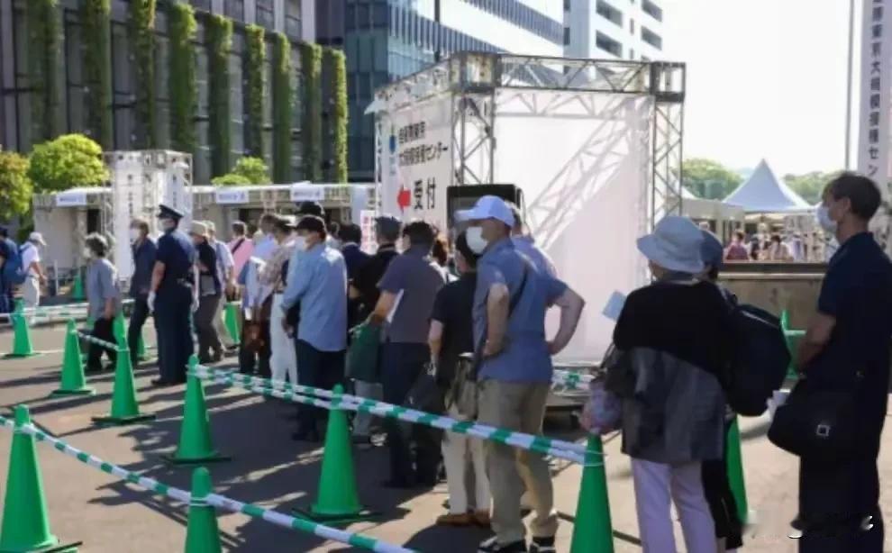 近日，据日本媒体24日报道，日本多地近期陆续发现水体和居民血液中有机氟化合物含量