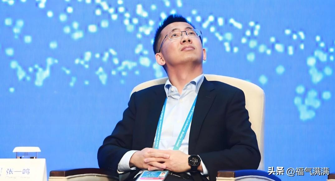 先别急着说张一鸣不合群，
就问自己一个扎心的问题：
你微信里有多少个好友，是你真