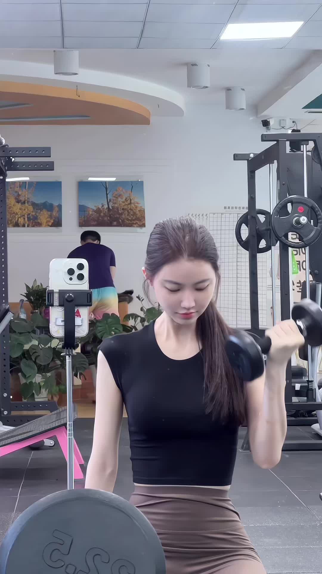 你好，可以看看吗？