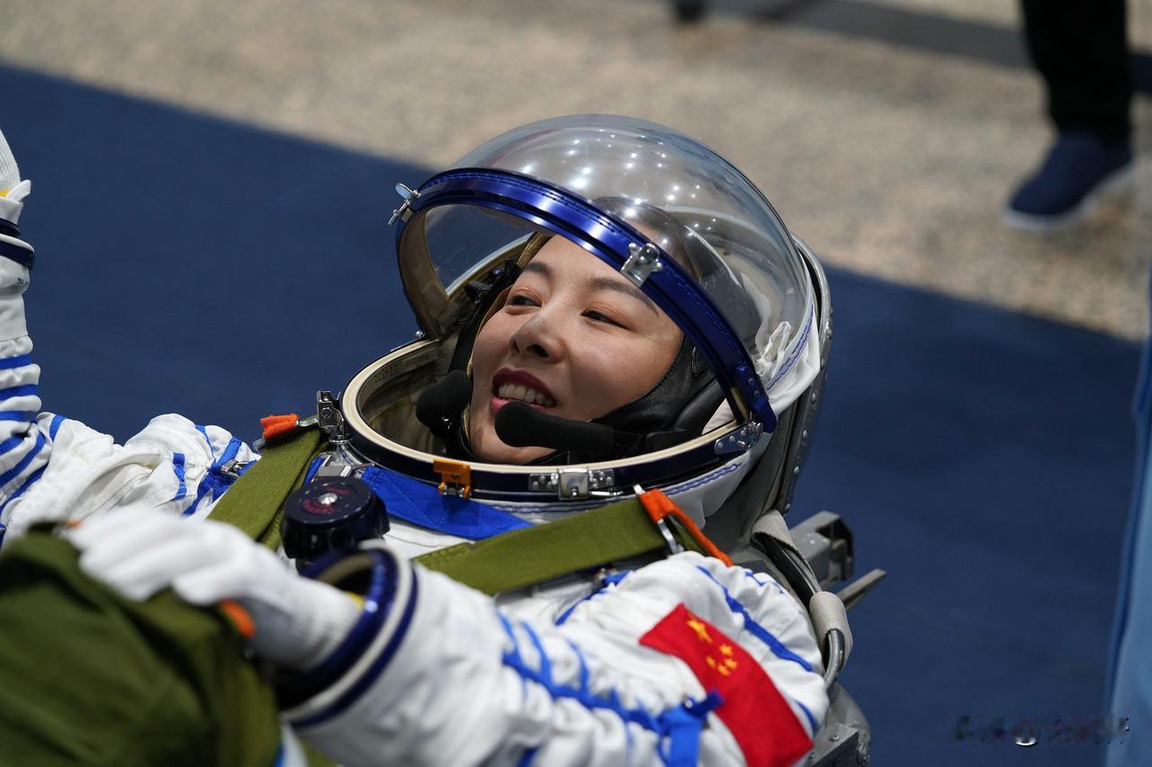 女航天员在太空中，如何保护自己的隐私？
 
（信息来源：中国新闻网、东方网、白水