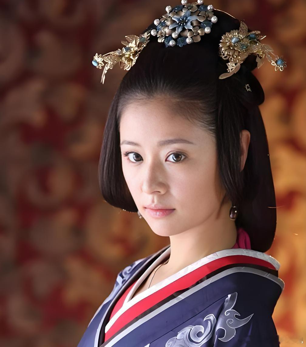 历史 宫女窦姬一心想去富庶的赵国，便托关系打点主管分配的宦官。宦官收了钱笑眯眯承