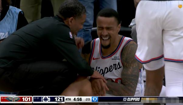 在今天快船主场迎战鹈鹕的比赛中，发生了特别让人揪心的一幕。当时比赛进行到了第四节