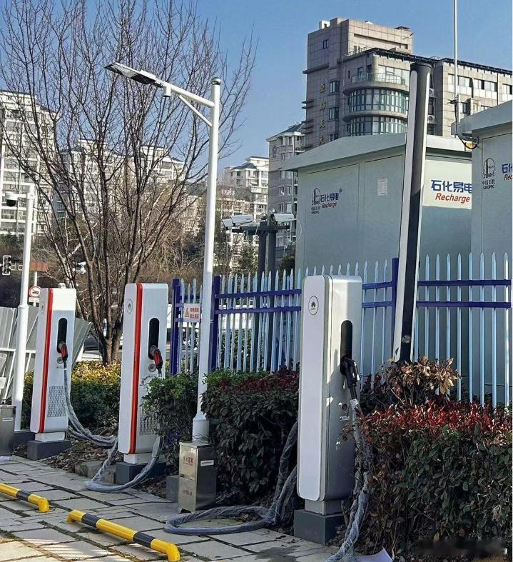 新能源车充电几C到底如何正确理解，现在买纯电大家都看中800V架构，XC的充电效