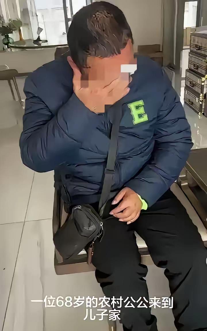 最近“68岁老人借钱被儿媳多给一倍”这事在网上可火了，都上热搜了！大家吵得可热闹