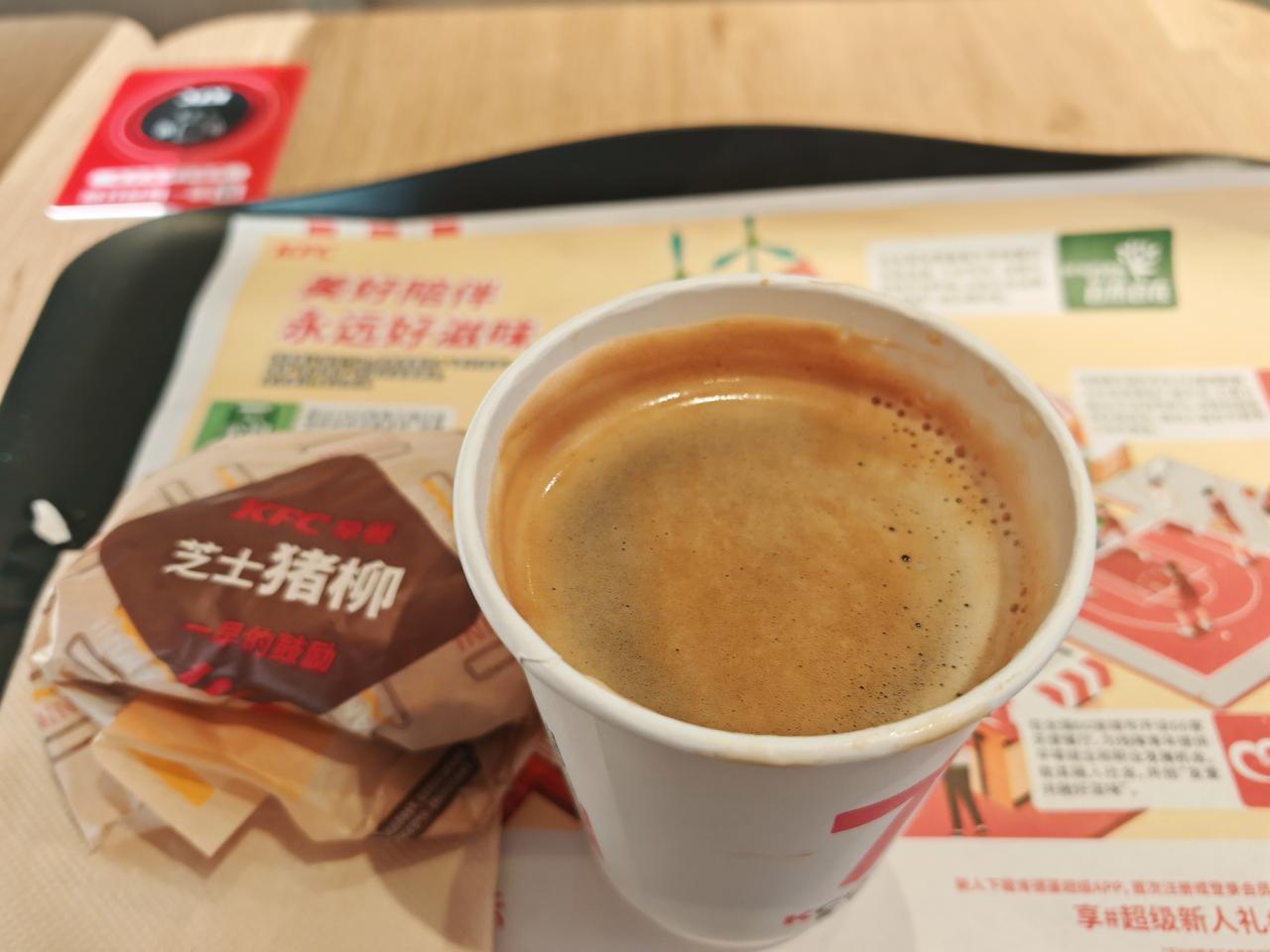 每天早上一杯咖啡算上瘾么?
每天早上一杯咖啡，对我而言，是再合适不过了。
我喝咖