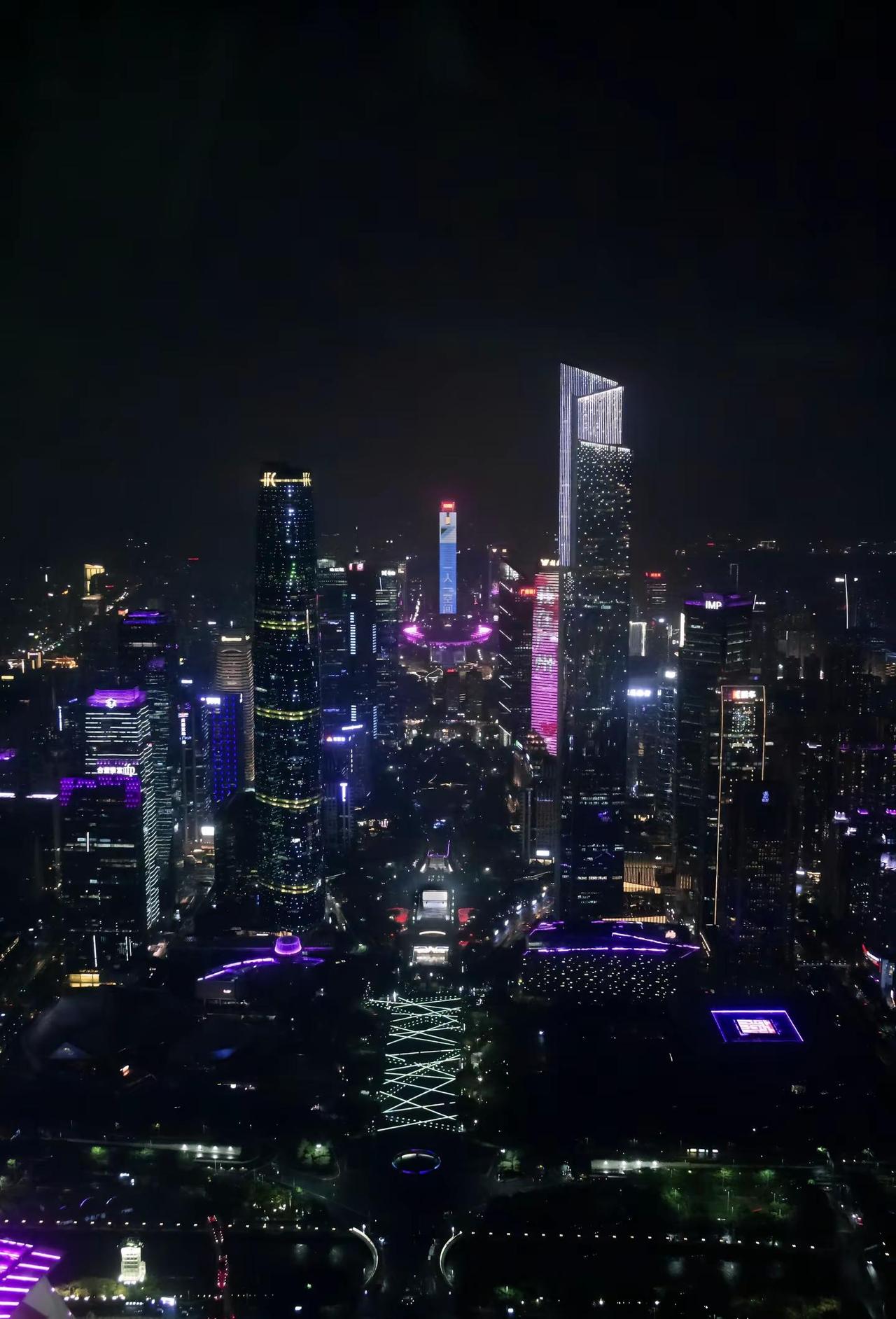 猪肝新城。广州我还会来，但下次再也不是17岁广州珠江夜景 猪肝新城 城市cbd夜