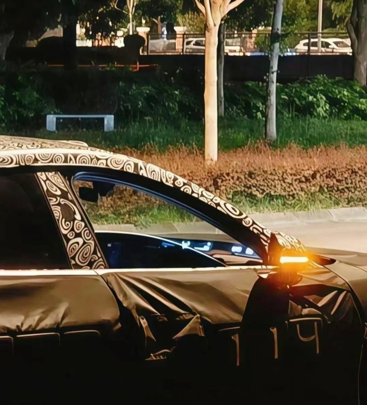 明年新车型的智能座舱会是什么样？ 葱哥大视野  很可能会开卷全景视域桥它可以简单