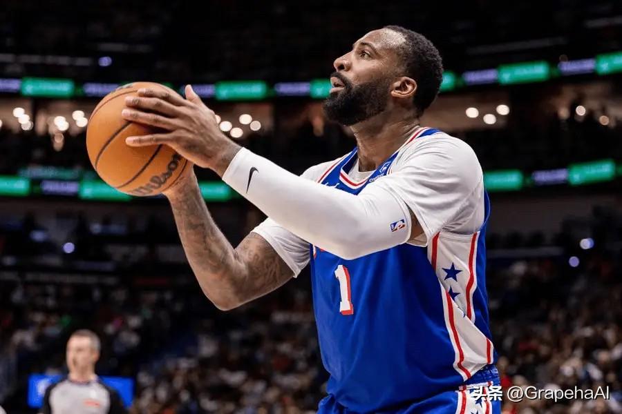 美媒Underdog晒出一项有趣的数据，与球迷分享：

本赛季三分命中率低于德拉