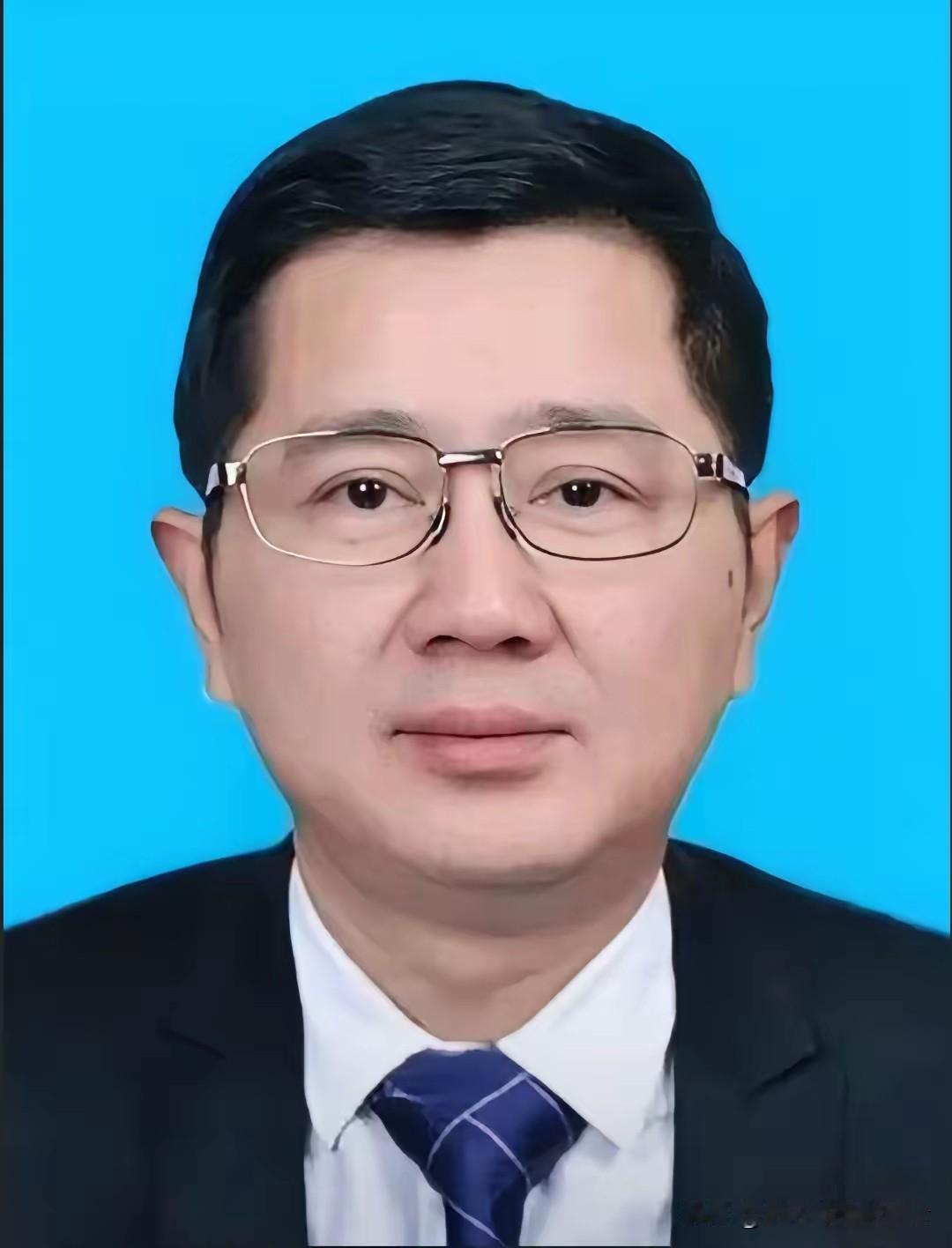 刚看到这个消息的时候，我反复确认了好几遍，差点以为看错了。
​滕义，北大社会学系