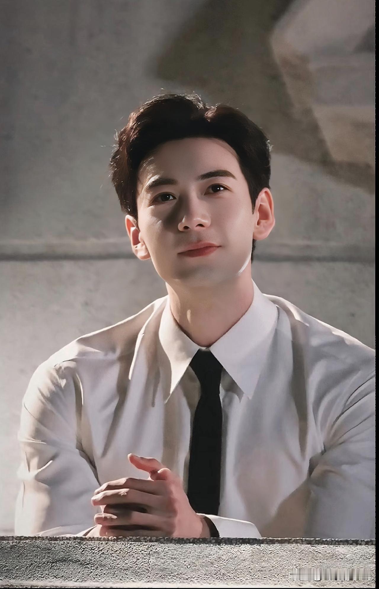 时隔多年，重温辛夷坞的《我在回忆里等你》，心境依旧，依旧觉得姚起云配不上司徒玦，