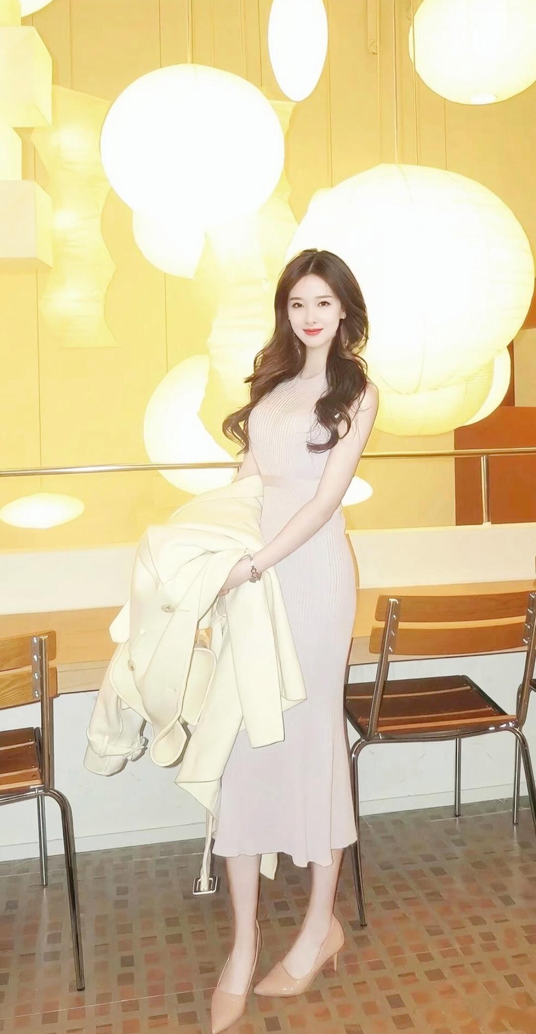 粉粉嫩嫩波浪卷，清清白白看不厌。什么样的女生会让人觉得很有魅力? 晒图笔记大赛 