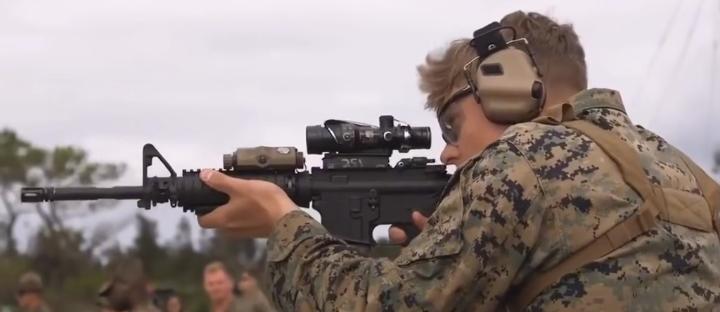 到底美国想干什么？
        从4月20，美国征兵年从35岁扩大到42岁。