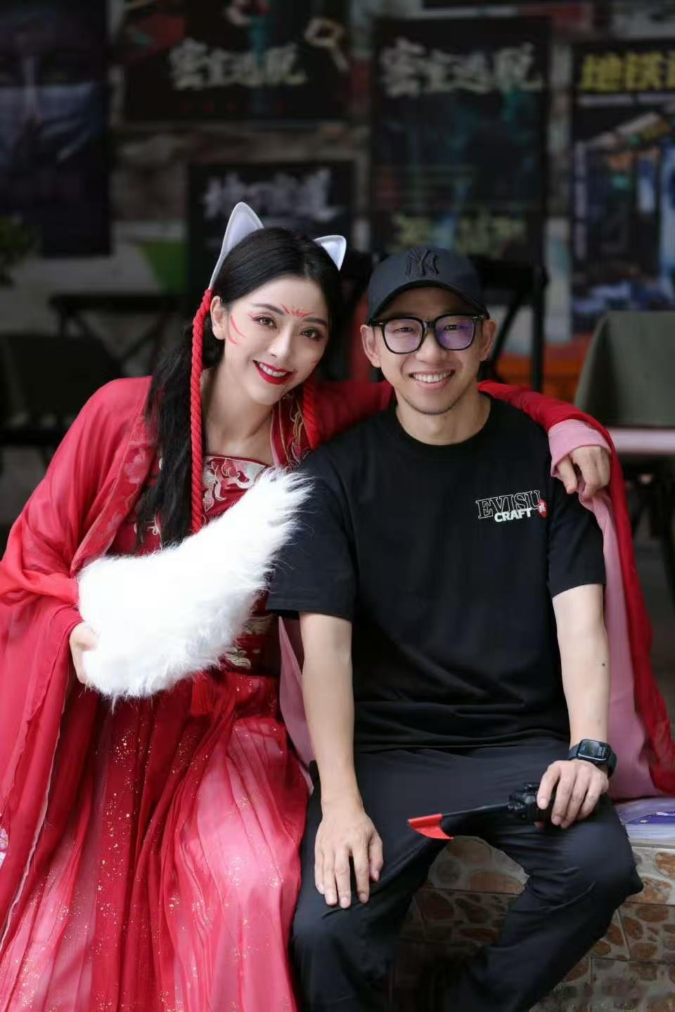 黄小蕾扮的不是鬼是笑到跪看黄小蕾在《依然的喜事》里的表现，真的得说一句她太会了！