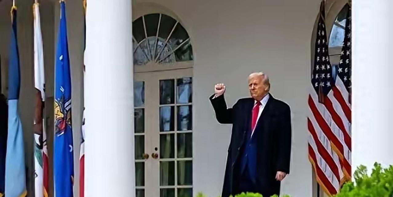 没能让中国妥协，36万亿美债填不上，特朗普决定“弄死”大债主！美国欠了36万亿美