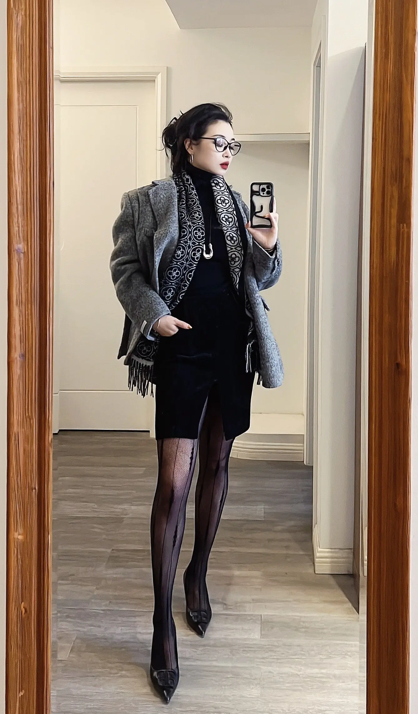 或许感觉更胜一筹 ootd穿搭 黑色系穿搭 御姐