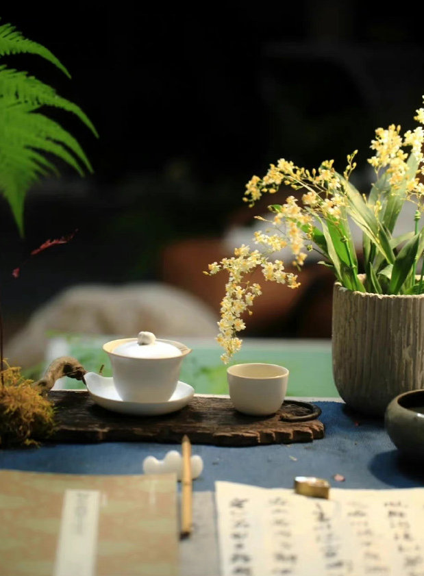 有一颗大心，才乘得下喜怒，输得出力量。—— 毕淑敏 