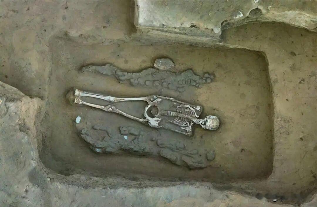 4300年前的泥塑，凭啥比商周青铜器还牛，咱们老祖宗到底有多会玩？
内蒙古寨子塔