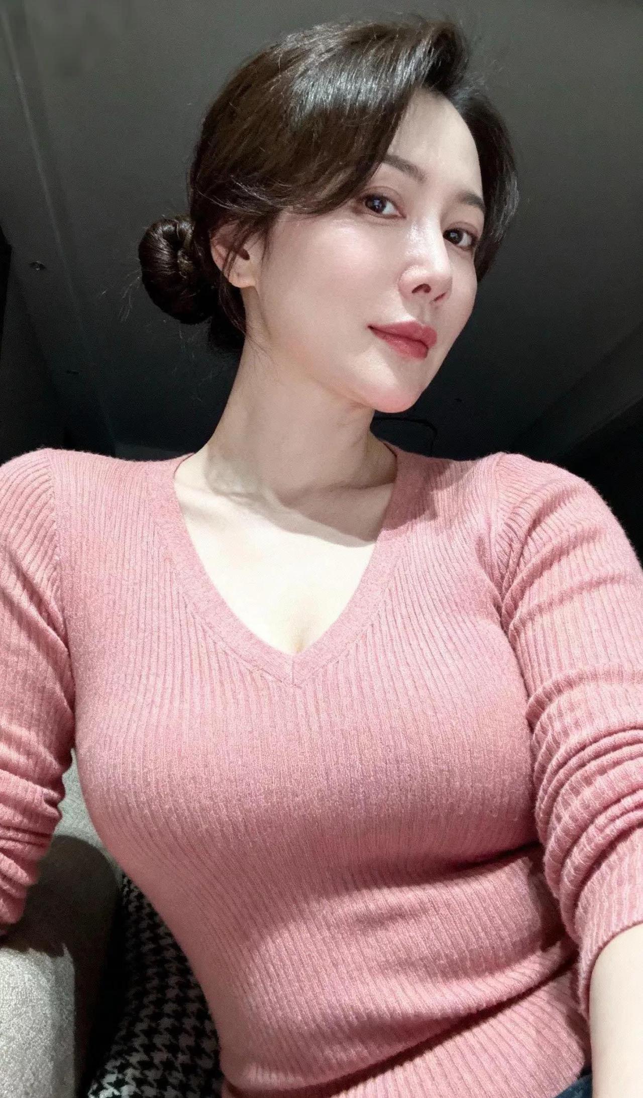 今天也是努力热爱生活的一天，简单快乐，自在从容，温柔又上进。热爱生活 女生日常 