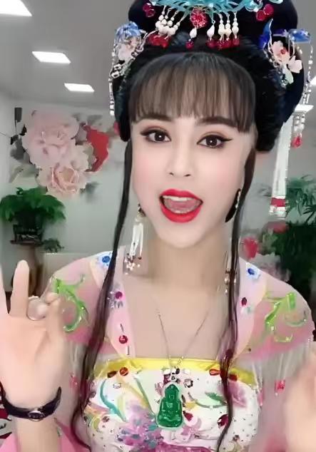 网红罗大美被害凶手获死刑！
三个凶手终于迎来了他们最后的审判，两个死刑，一个13
