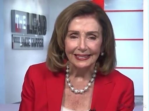 美国前众议长佩洛西在接受采访时被问及是否担心DSA支持的候选人在摇摆选区拖累民主